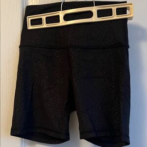 Lululemon Athletica Black Patterned Bike Shorts
